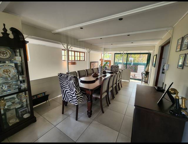 5 BEDROOM TOWNHOUSE FOR SALE IN VAALVIEW